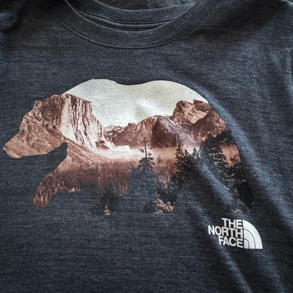 The North Face Graphic  T Shirt Women’s  XL - Picture 2 of 4